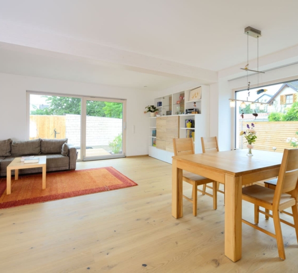 Esszimmer und Wohnzimmer Haus Moder Fertighaus WEISS
