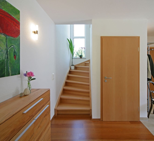 Treppe Haus Schnabel Fertighaus WEISS