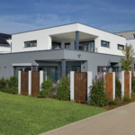 Außenansicht Haus Geyer Holzhaus WEISS