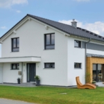 Außen Haus Grauer Holzhaus WEISS