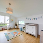 Kinderzimmer Haus Grauer Holzhaus WEISS