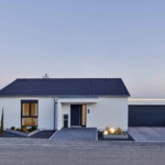 Einfahrt Haus Möller Holzhaus WEISS