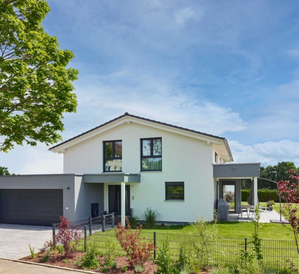 Außenaufnahme Hendrich Holzhaus WEISS