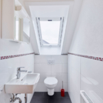 WC Haus Mosel Holzhaus WEISS