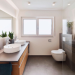 Badezimmer Haus Chmel Holzhaus WEISS