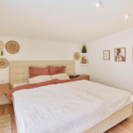 Schlafzimmer Chmel Holzhaus WEISS