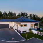 Dämmerung Haus Frank von Fertighaus WEISS