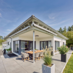 Terrasse Haus Frank von Fertighaus WEISS